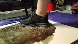 Lola Paige Stuck in Glue in Shoes