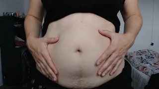 Big belly drop, shaking, belly button close up