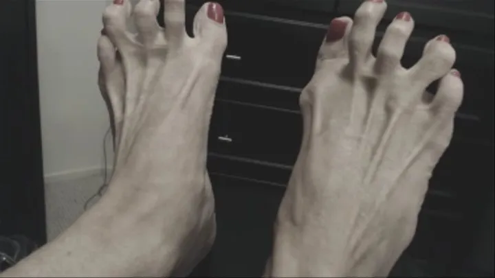 Veiny Feet Tops