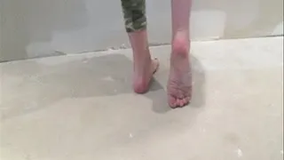 Dirty Barefoot Play