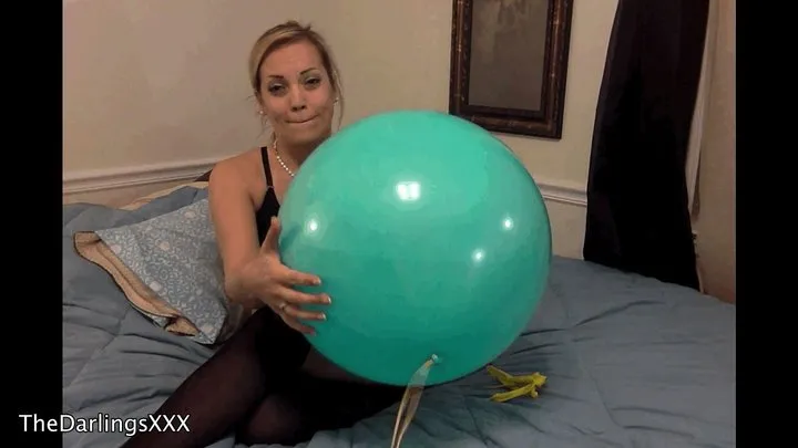 Elana Teases A HUGE Yellow Balloon & A HUGE Green Balloon