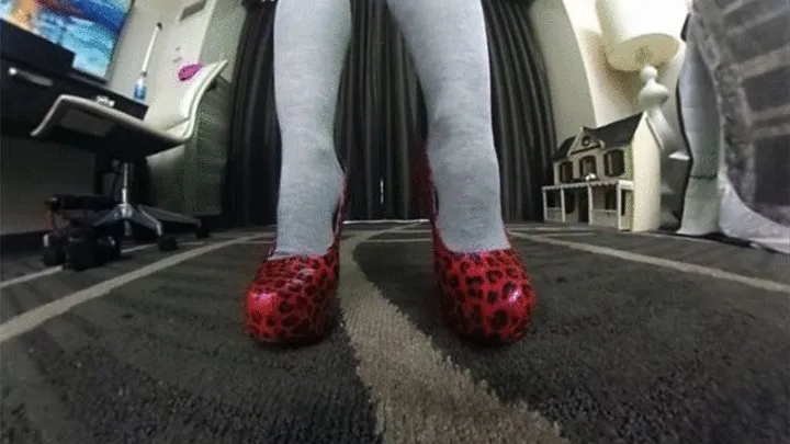 Nadia Feetcon VR