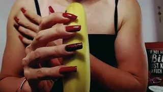 banana scratching mm