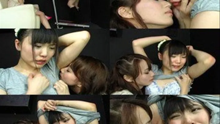 Actresses Pretend with a Kiss!