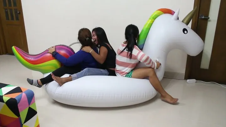 Hot Ride & Bounce on XXL Unicorn