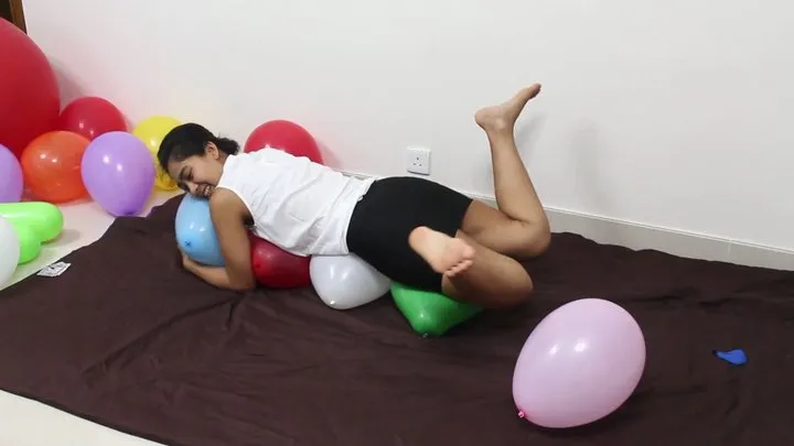 Sex on Aliyahs Balloon Bed