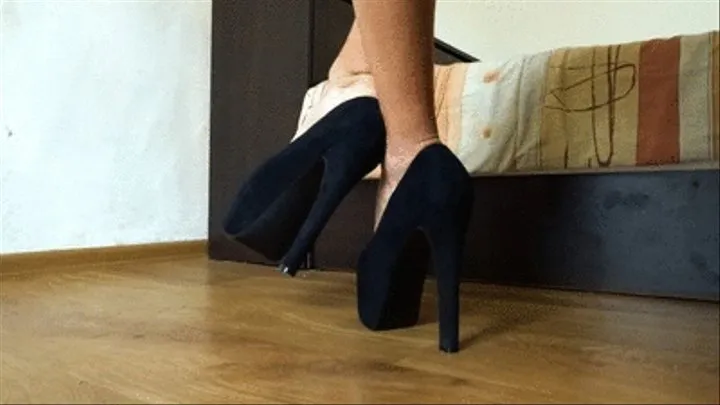 Dangling black pumps and shoeplay with them + foot play