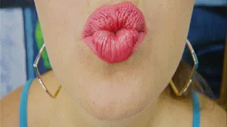 Madisin in Sexy Lips Chewing Gum