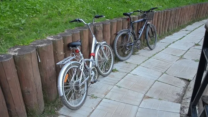 Katya Bike Deflating