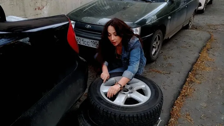 Nathalie Car Tire Deflating