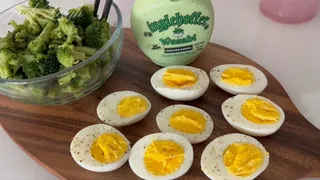Wasabi Boiled Eggs and Broccoli Mukbang