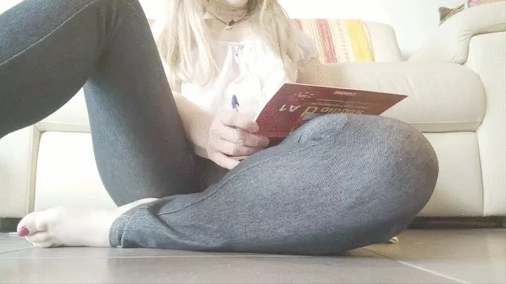 student cuts leggings with scissors to touch her pussy and piss with big open labia