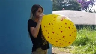 Anna Blows a 16" Poco Printed Balloon and Pop it With Her Fingernails