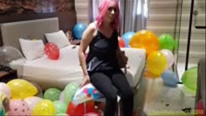 Pink Sit to Pop 40 Balloons