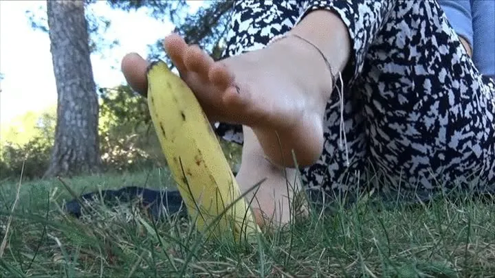 Banana footjob