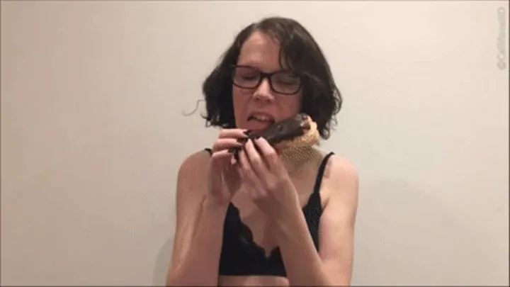 Eating an Eclair