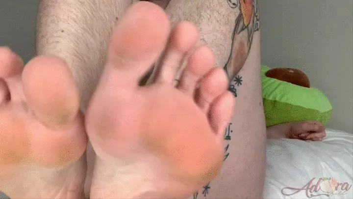 Suck My toes and Fuck My Pussy