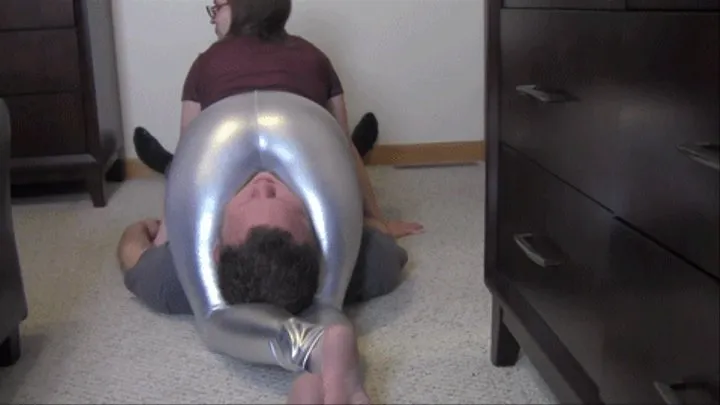 Scissorhold in Silver Leggings