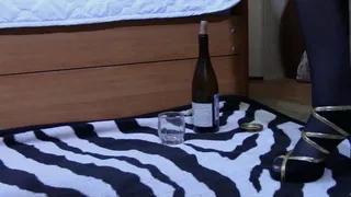 Mary Love fuck bottle (clip format for mobile)