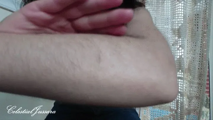 Cold Latina: Hairy Arms, Goosebumps