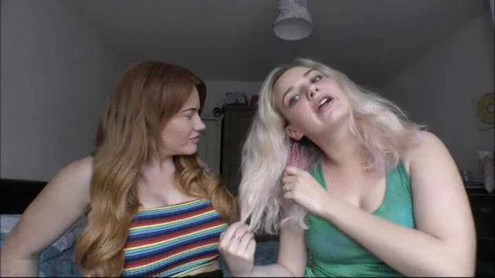 Amber Leah and Dolly Brush and Play With Each Others Hair