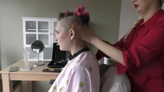 Wet Shaving Maddis Head So She's Bald!