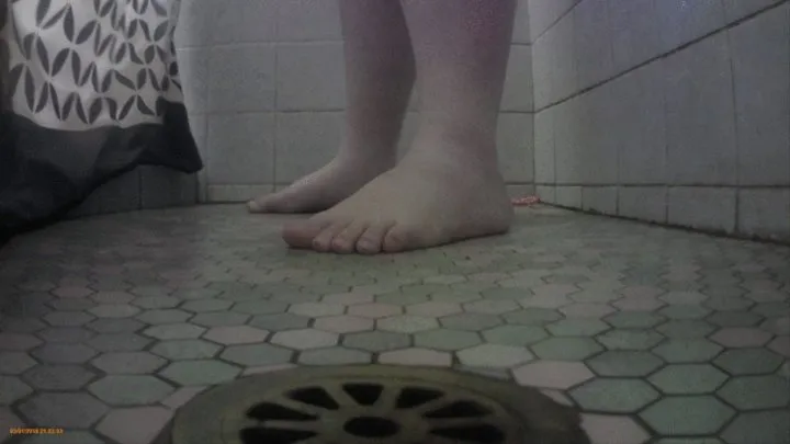 BBW Shower Feet