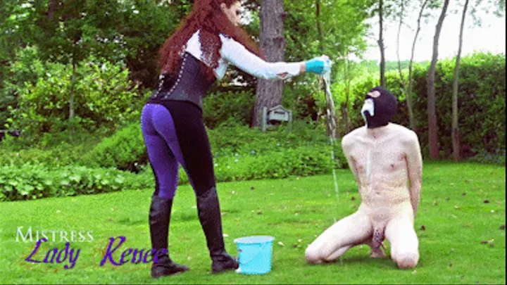 Mistress Lady Renee - Foam cleaning the slave mouth