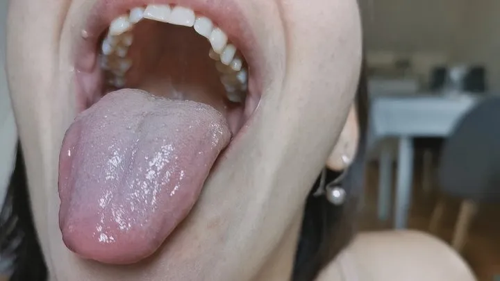 long and wet tongue