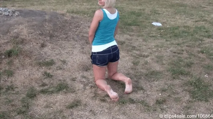 Beautiful blonde in the evening park (Part 5)