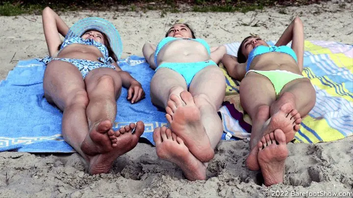 Catherine, Nina, and Valentina sunbathe on a public beach and show their flexible, delicate soles to others (Part 2 of 6) #20220528