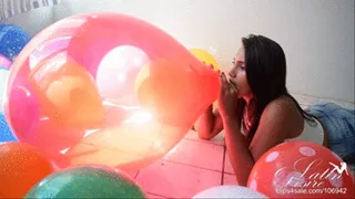 Elisa B2p Red TT 17" on balloon room