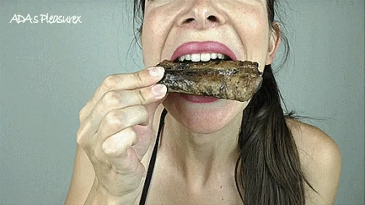 Biting pork ribs