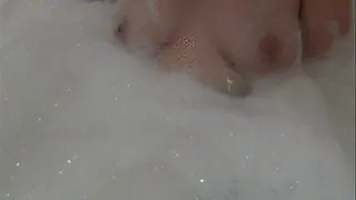 Bath time for Aussie Red Head