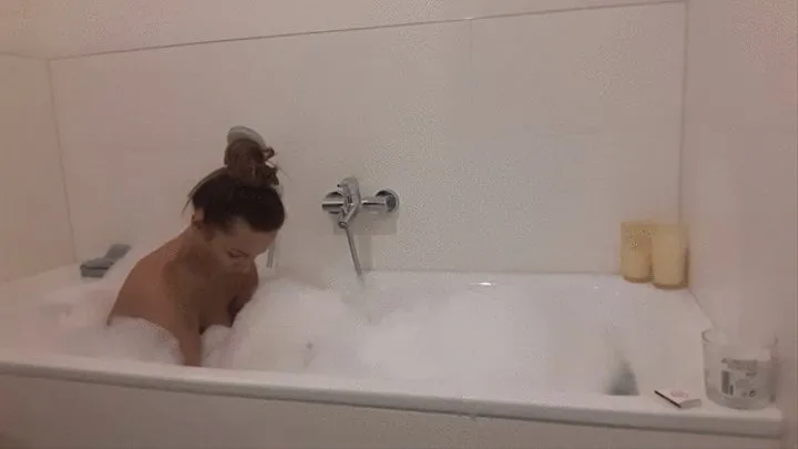 Lady Moss Takes A Bath 2