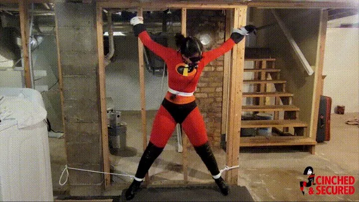 Calisa Bliss - ElastiGirl Bound and Pumped!