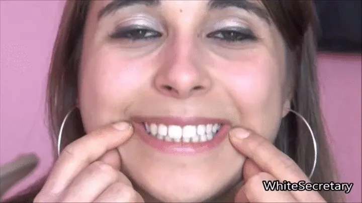 The amazing sharp teeth of Jessica [JESSICA]
