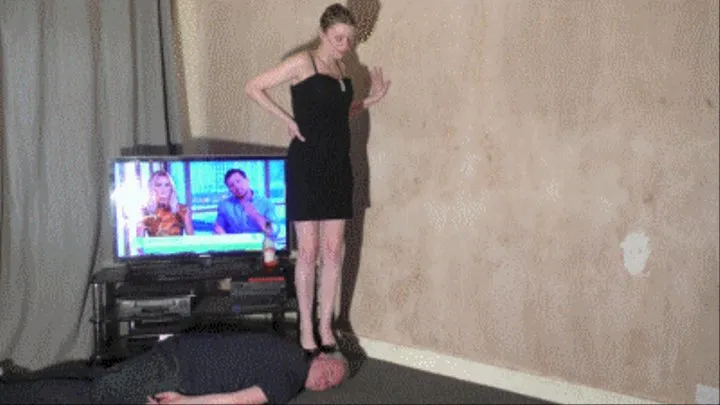 Chelsea's Little Black Dress & High Heels Head Crushing