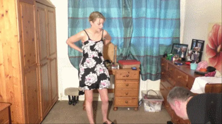 Chelsea Takes Off Her Dress & Slips On Her Heels Head Trample