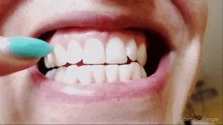 Come into my sexy mouth! Enjoy a sensational full tour throughout my hot mouth, lips, tongue, teeth, palate, uvula, throat, tonsils, salive in an extreme close-up