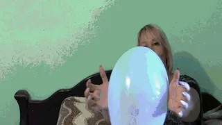 Powerful, long nails pierce balloons