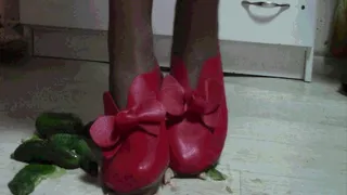 Crush food with soft ballet shoes