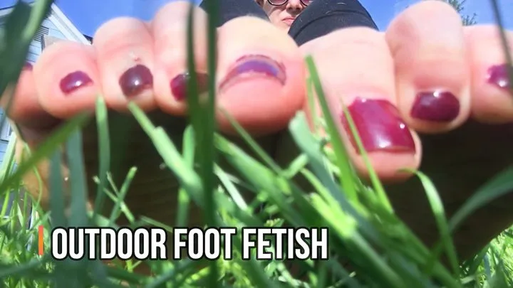 Outdoor Foot Fetish v896