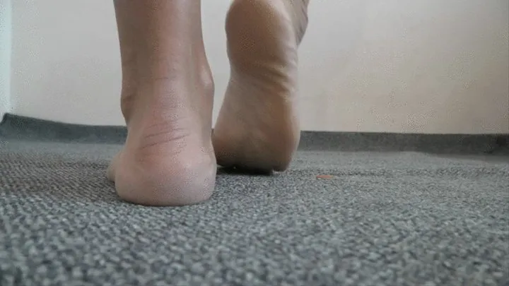 Bare, wrinkled soles