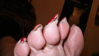 Arnetta uses her Long Toenails like she desires She will hurt you Part 3