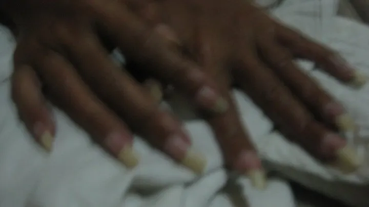 I Love Nails that are used like this when they scratch and me(Thai Ladies with Long Nails Series) 3