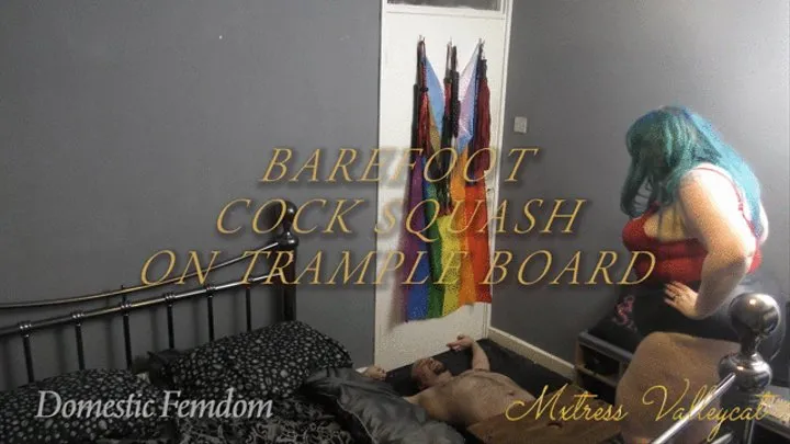 Barefoot Cock Squash on Trample Board