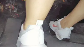 Cory's New Nike Airmax Intrlk Sneaker Stomp and floor