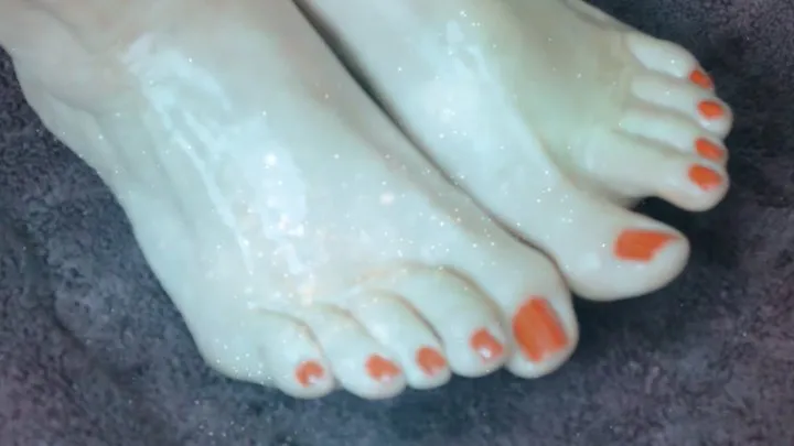 Feet with Oil-Dreamy