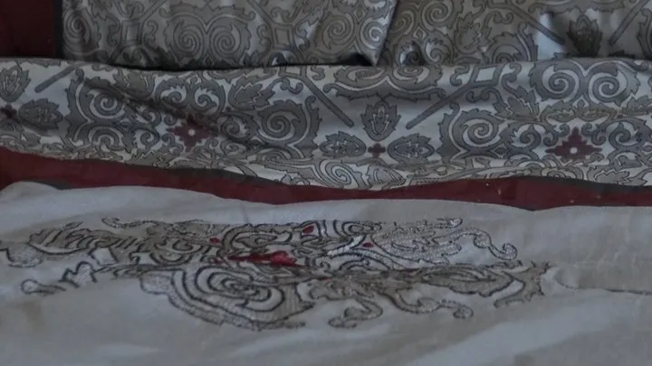 ASMR Fabric Rubbing Bedspread Audio